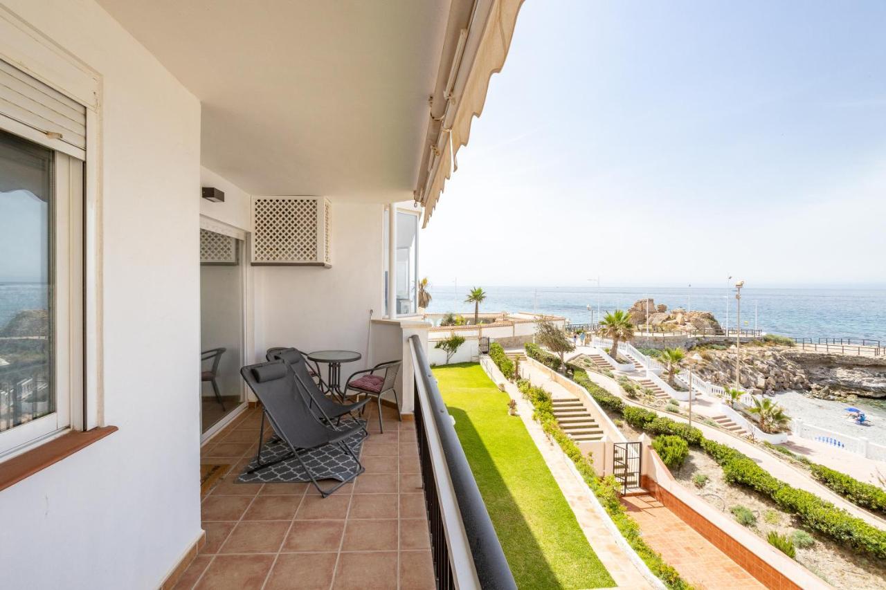Stylish Apartment With Sea View เนร์คา ภายนอก รูปภาพ