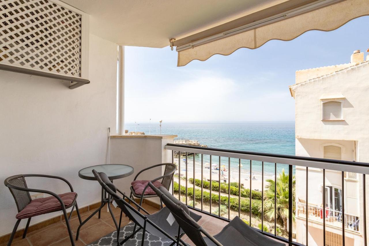Stylish Apartment With Sea View เนร์คา ภายนอก รูปภาพ